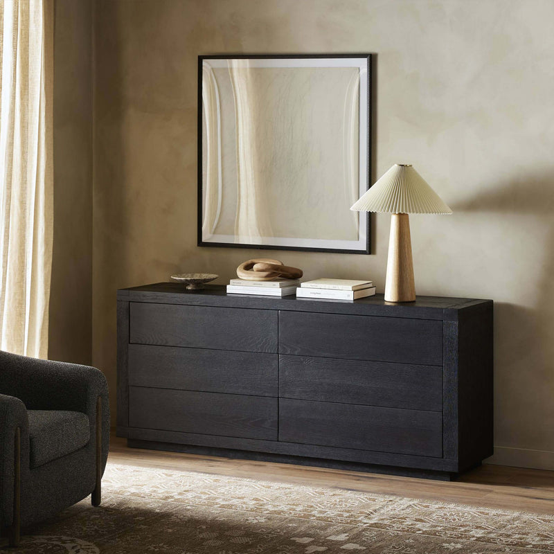 Vanowen Dresser